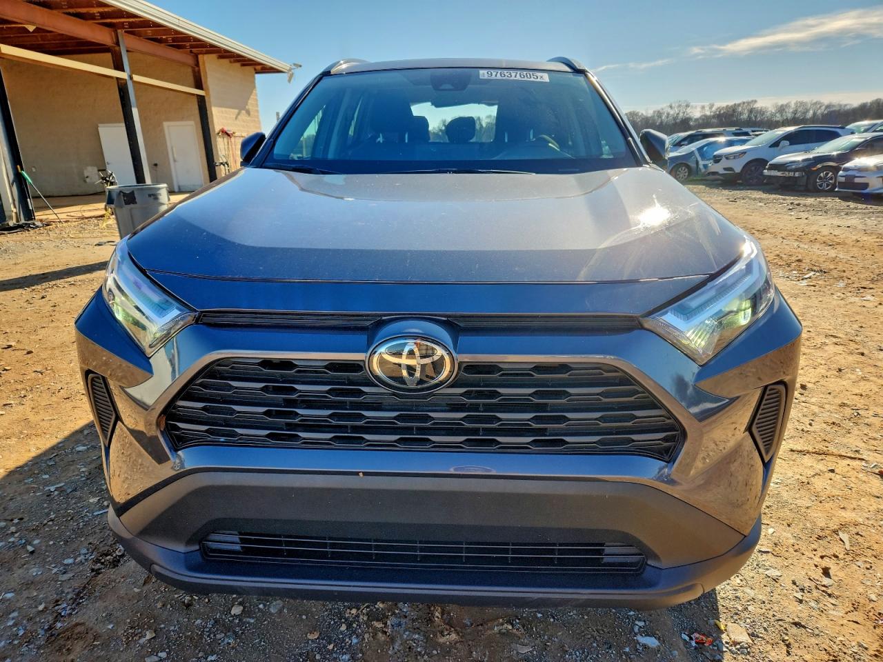 2022 TOYOTA RAV4 XLE photo 9