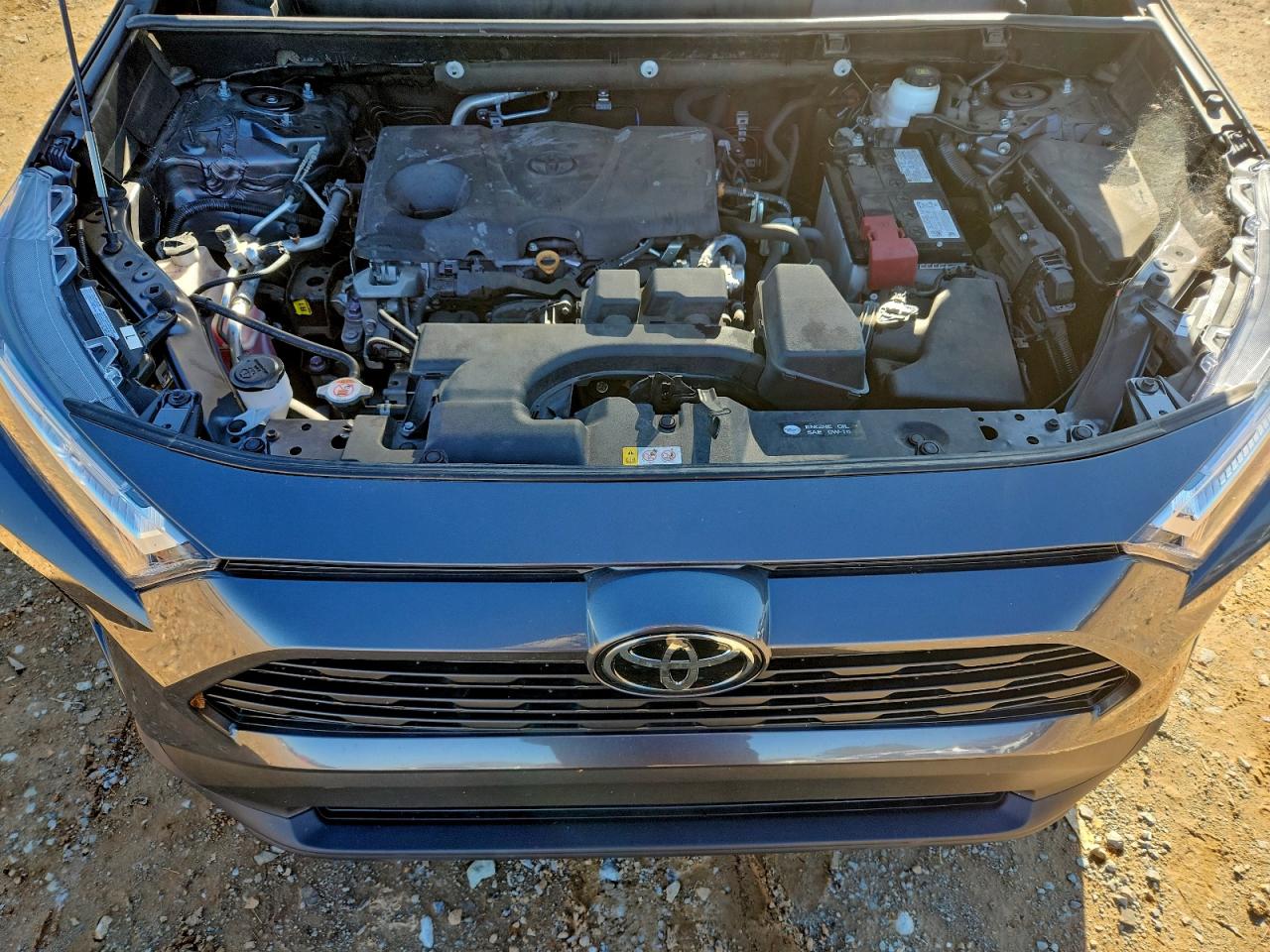 2022 TOYOTA RAV4 XLE photo 21