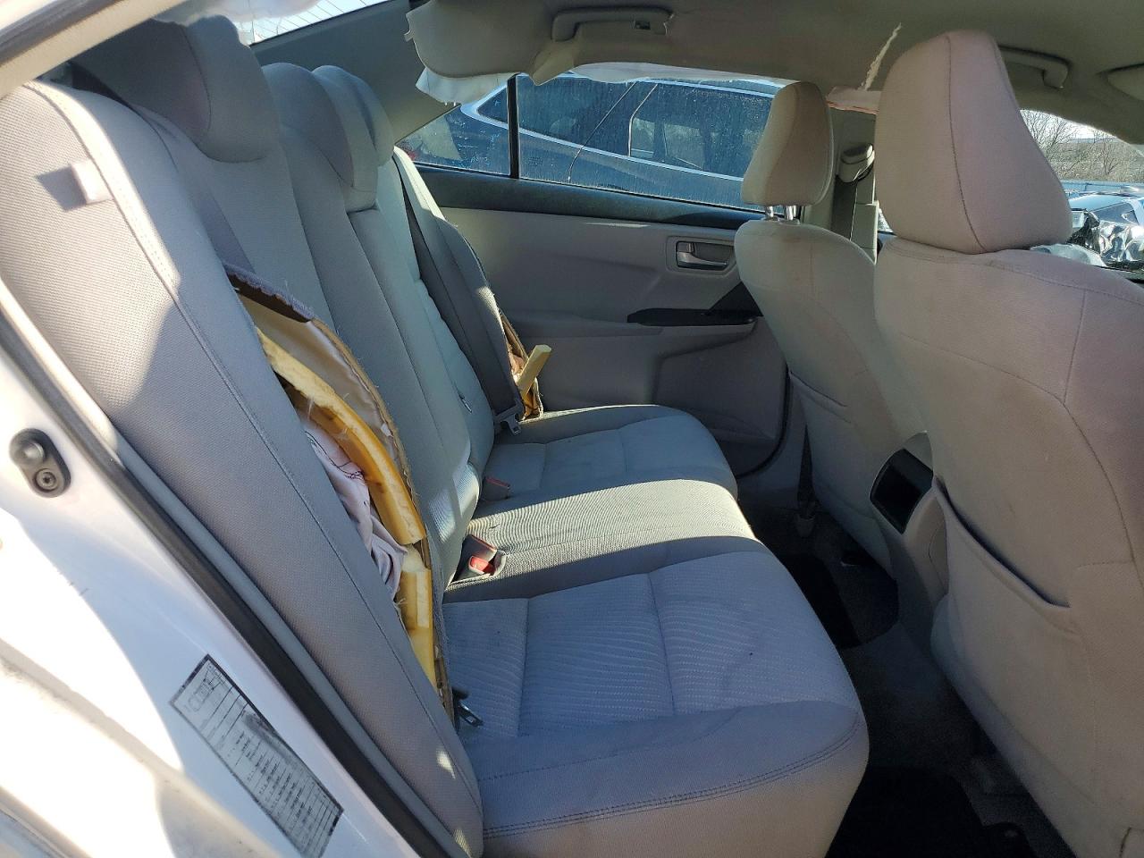 2017 TOYOTA CAMRY LE photo 10