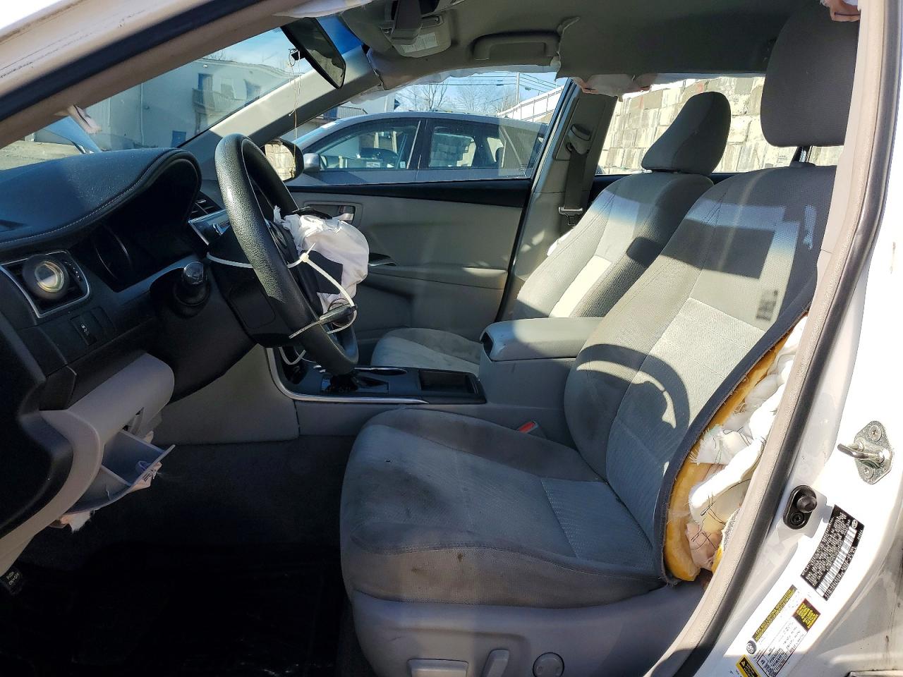 2017 TOYOTA CAMRY LE photo 7