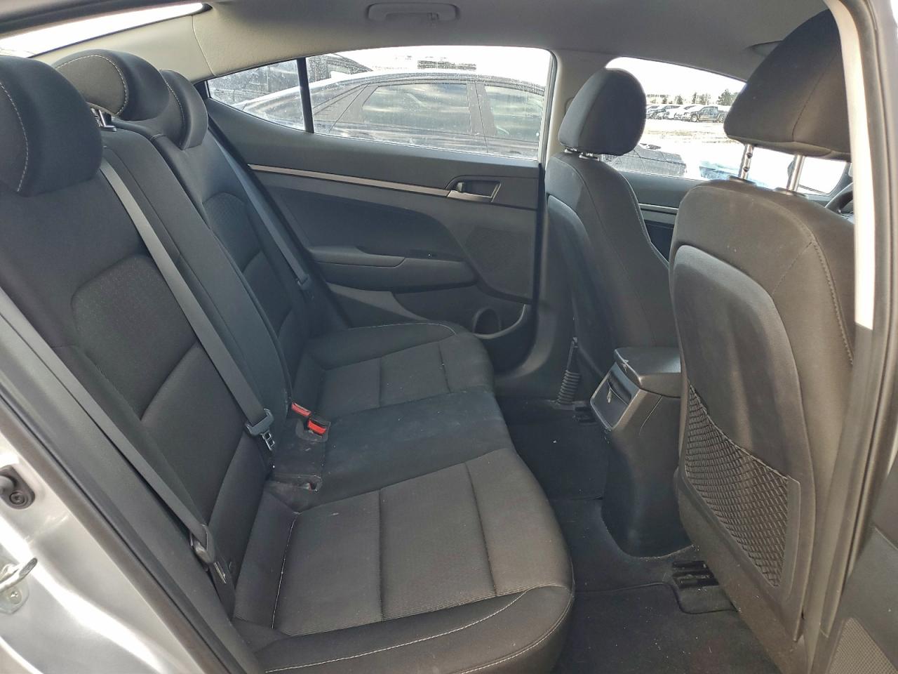 2018 HYUNDAI ELANTRA SE photo 10