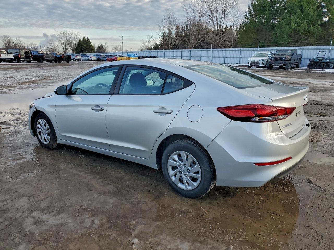2018 HYUNDAI ELANTRA SE photo 2
