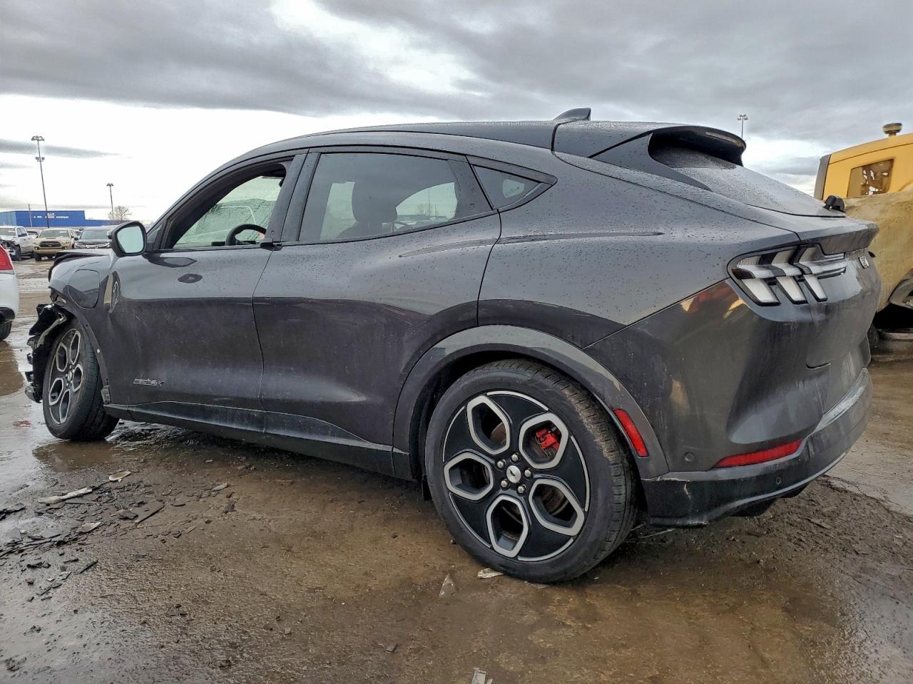 2022 FORD MUSTANG MACH-E GT photo 2