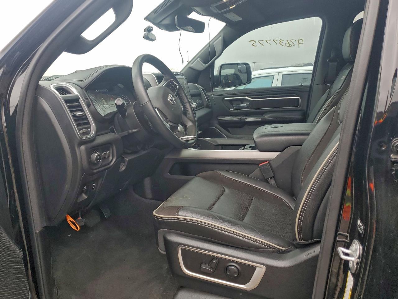 2023 RAM 1500 LARAMIE photo 7