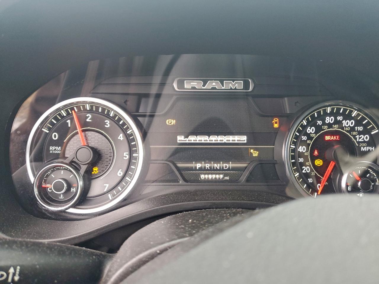2023 RAM 1500 LARAMIE photo 9