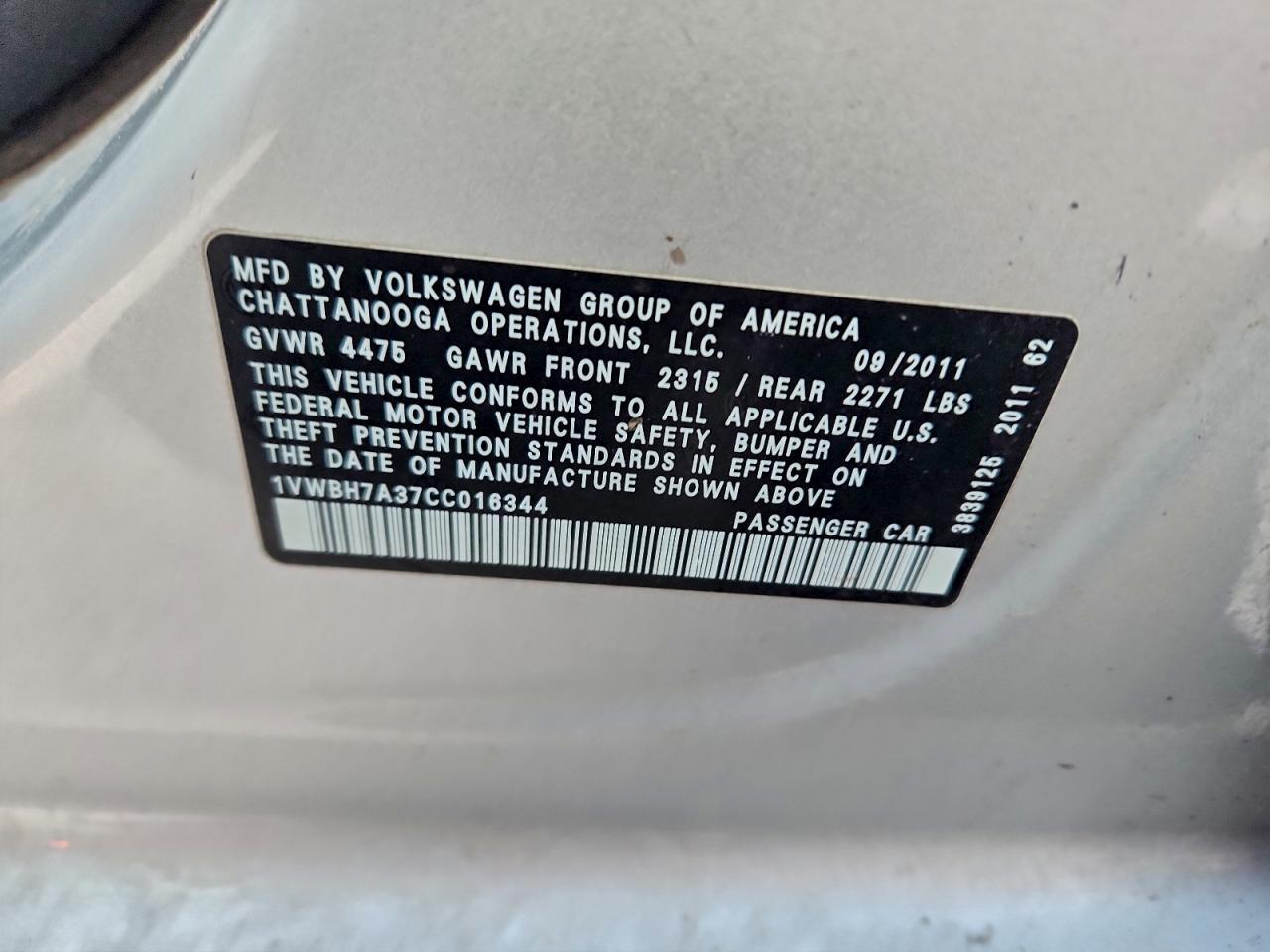 2012 VOLKSWAGEN PASSAT SE photo 12