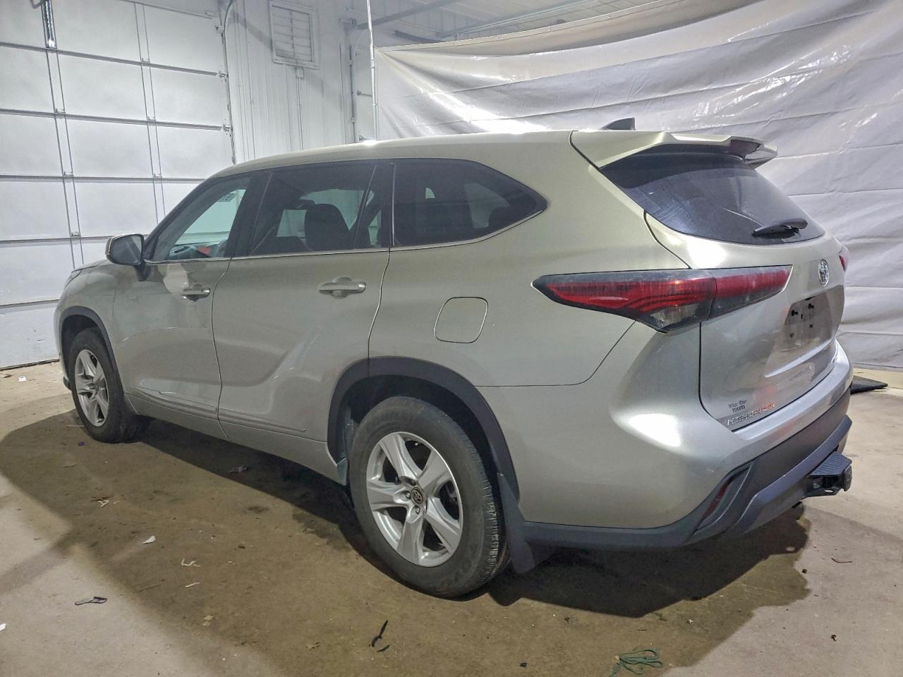 2022 TOYOTA HIGHLANDER L photo 2