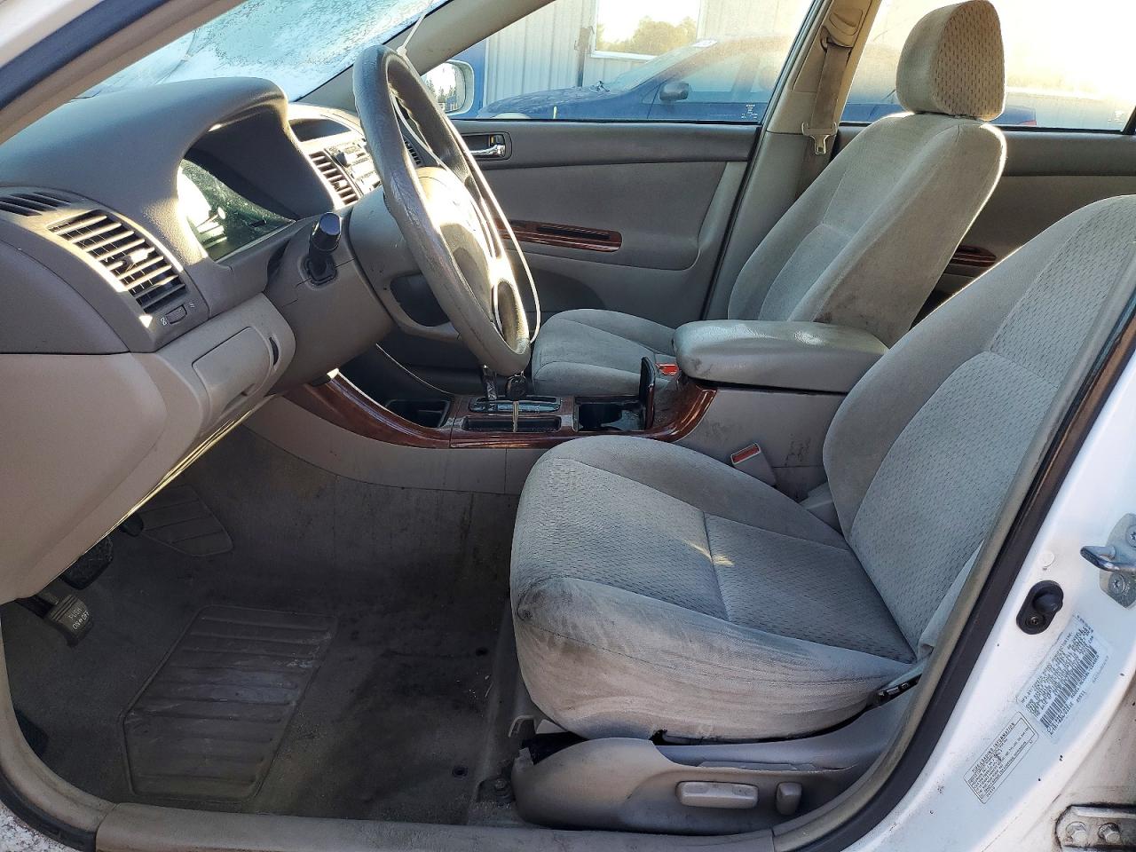 2003 TOYOTA CAMRY LE photo 7