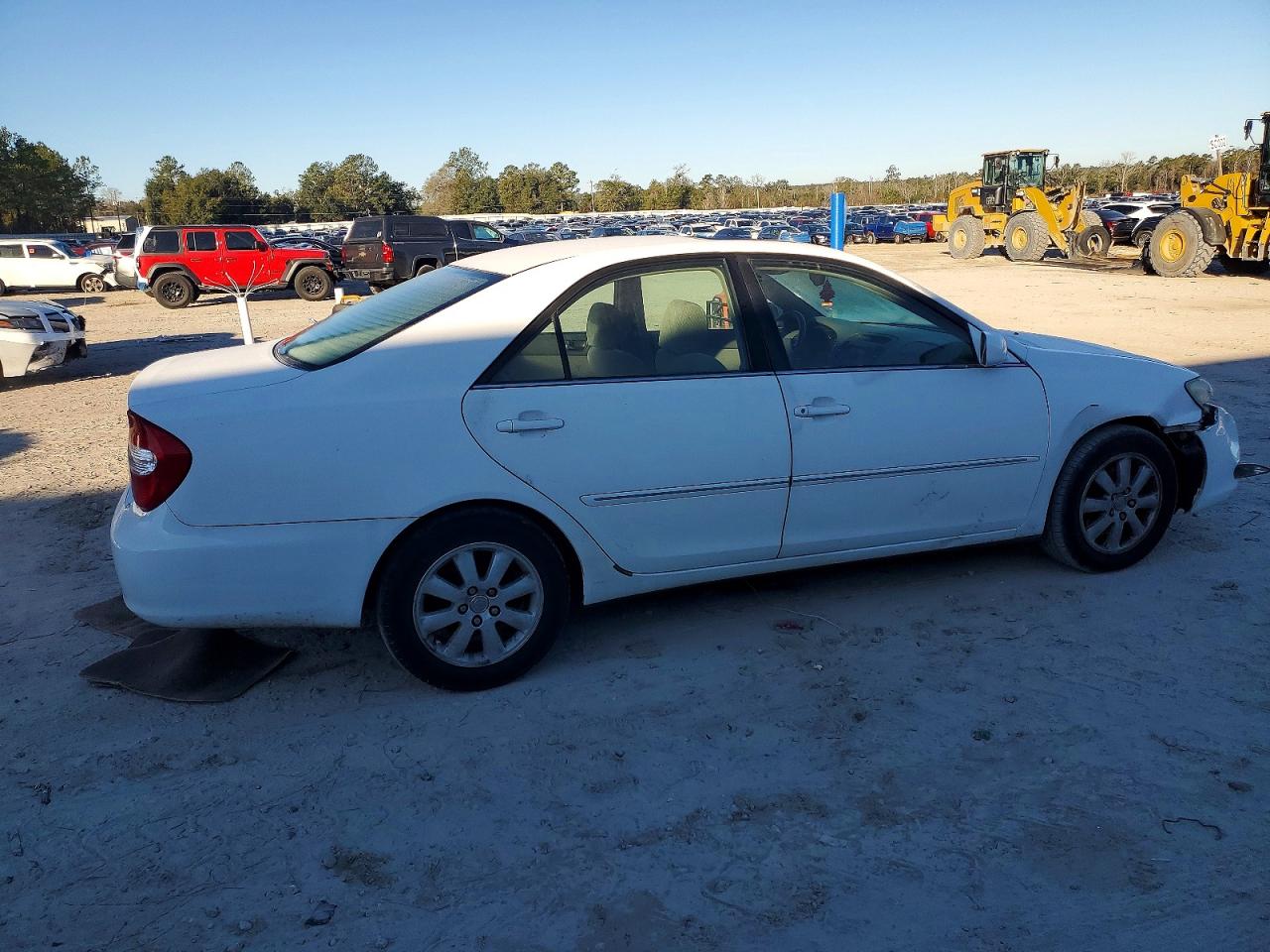 2003 TOYOTA CAMRY LE photo 3