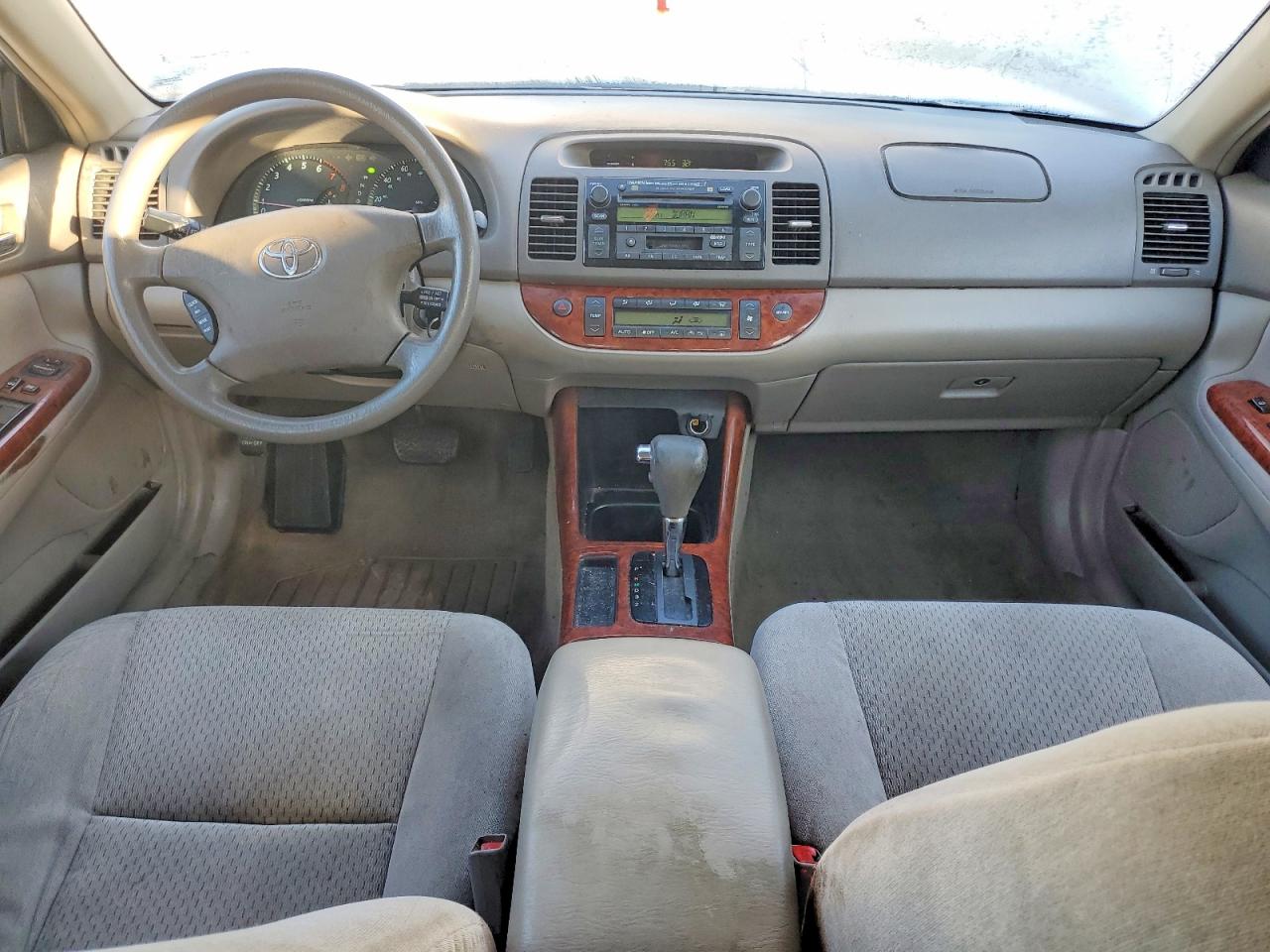 2003 TOYOTA CAMRY LE photo 8