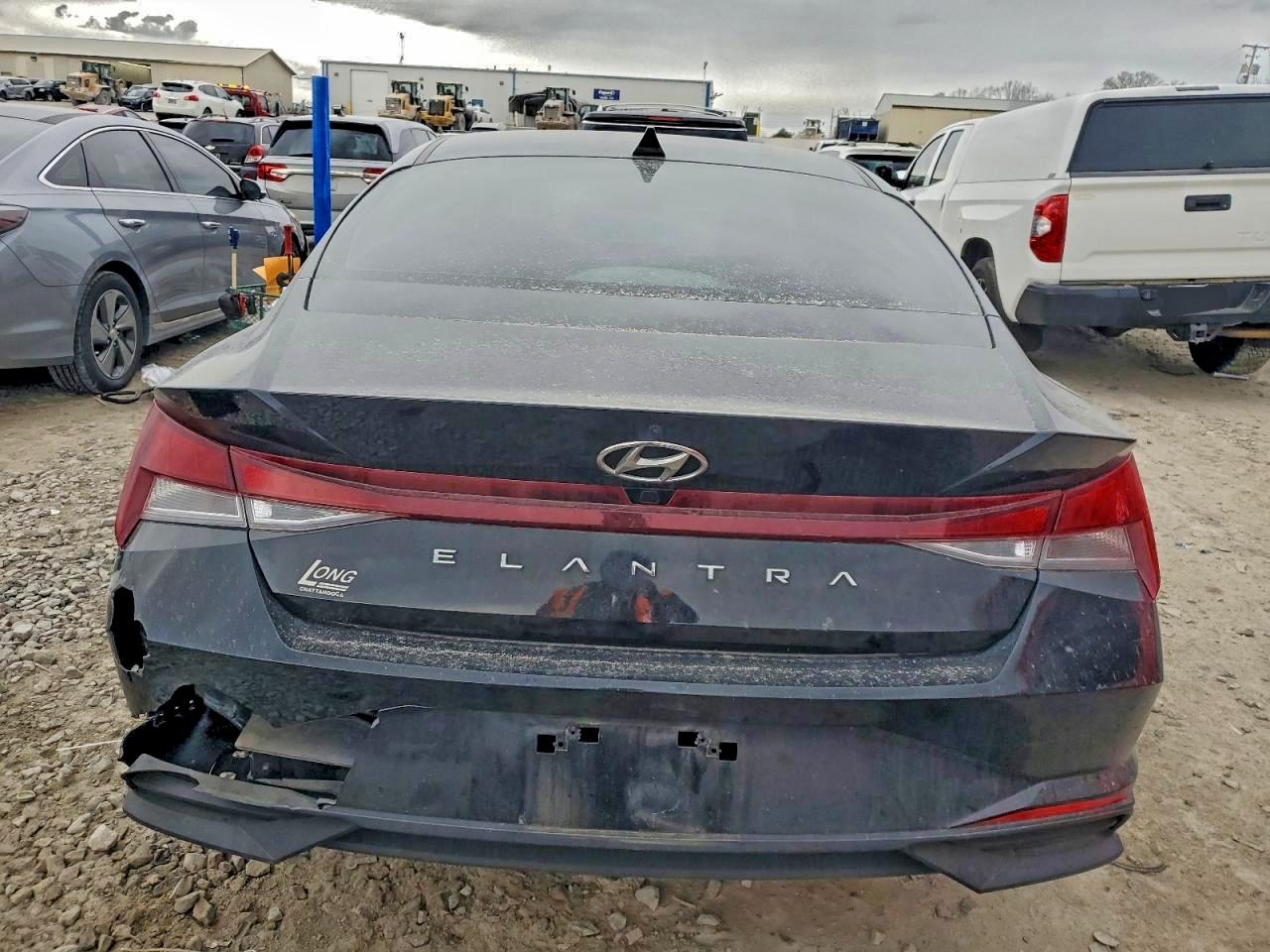 2023 HYUNDAI ELANTRA SEL photo 6