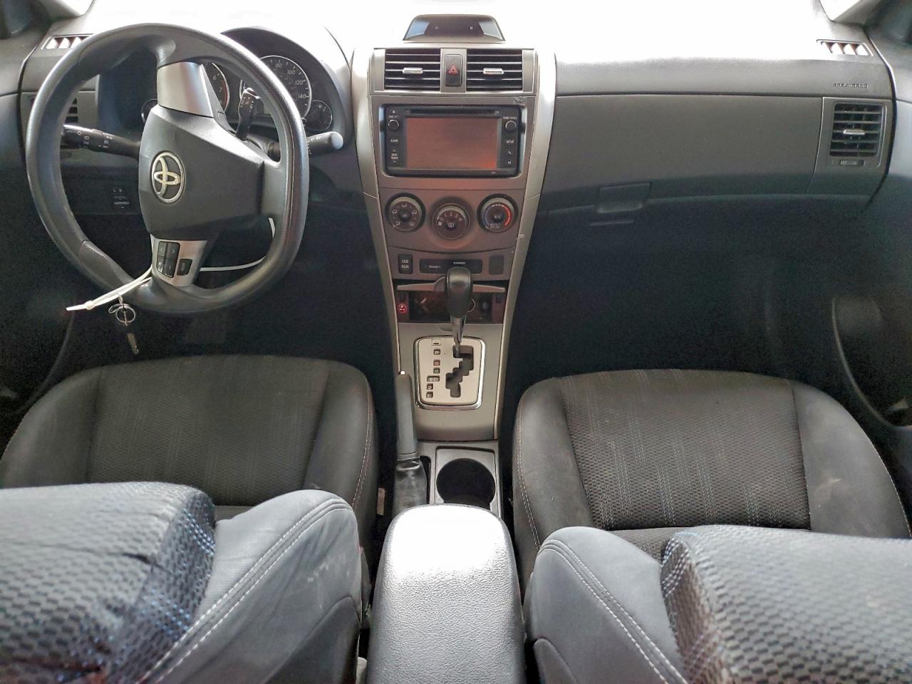 2013 TOYOTA COROLLA BASE photo 8