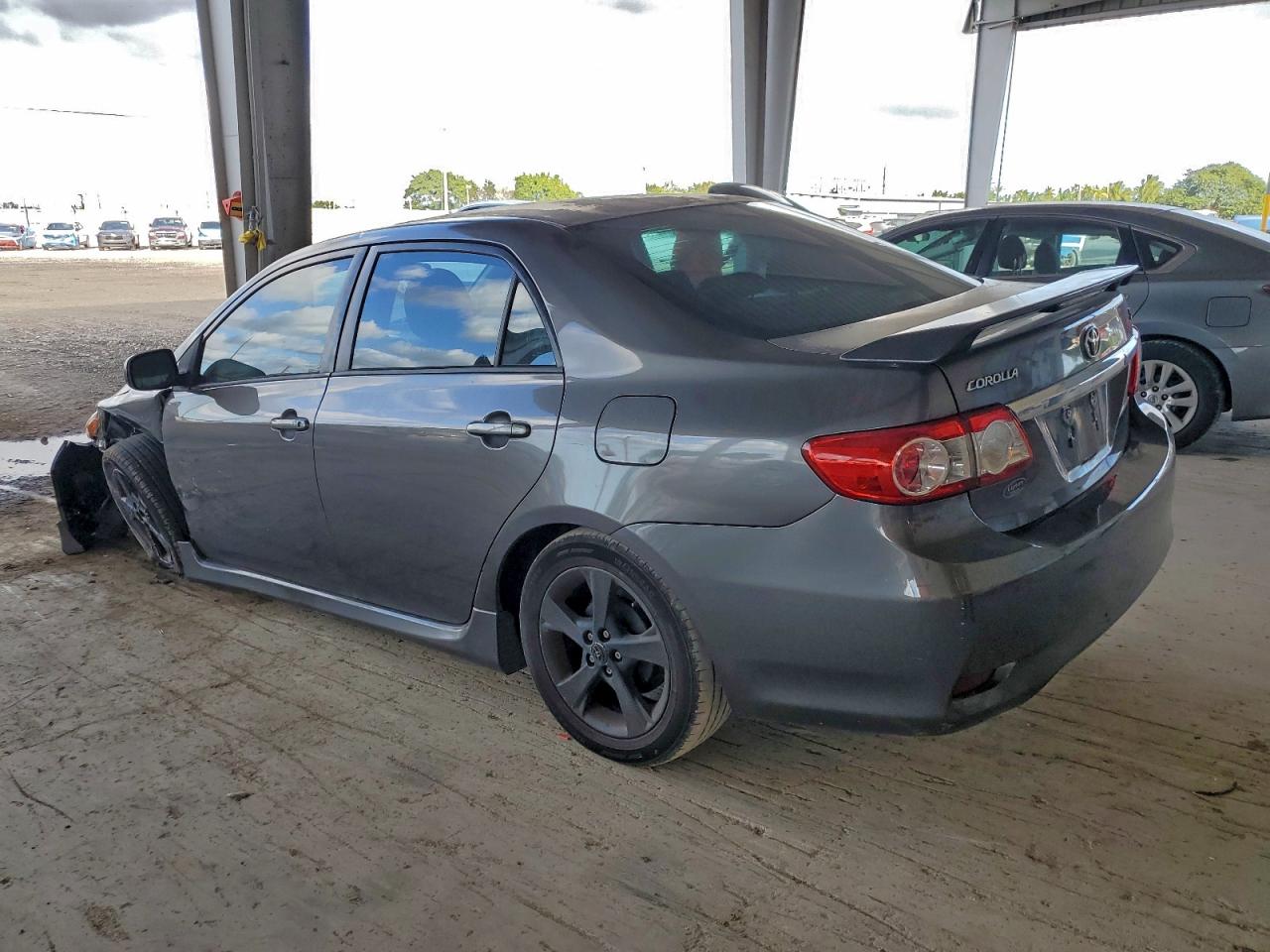 2013 TOYOTA COROLLA BASE photo 2