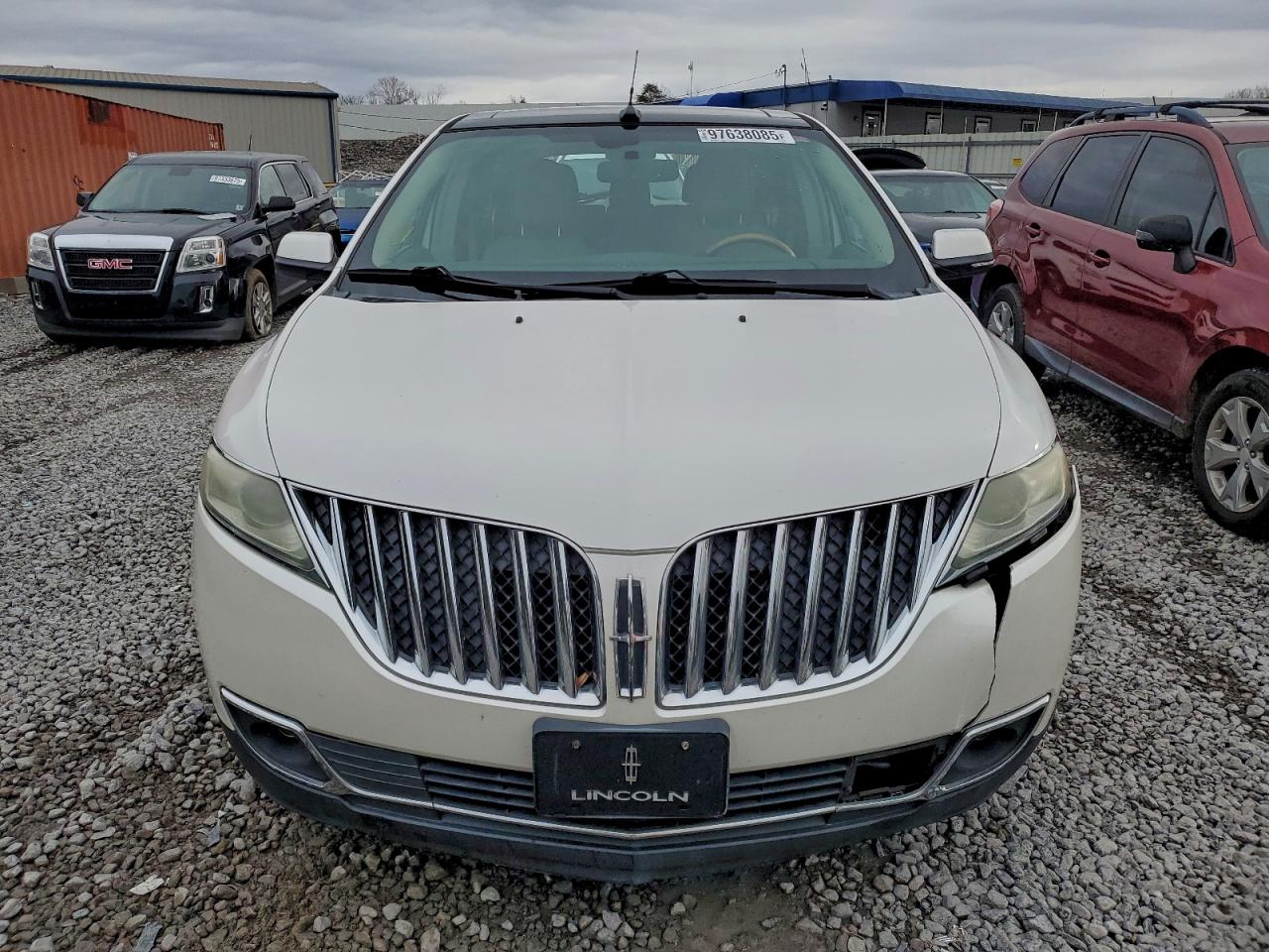 2011 LINCOLN MKX photo 5