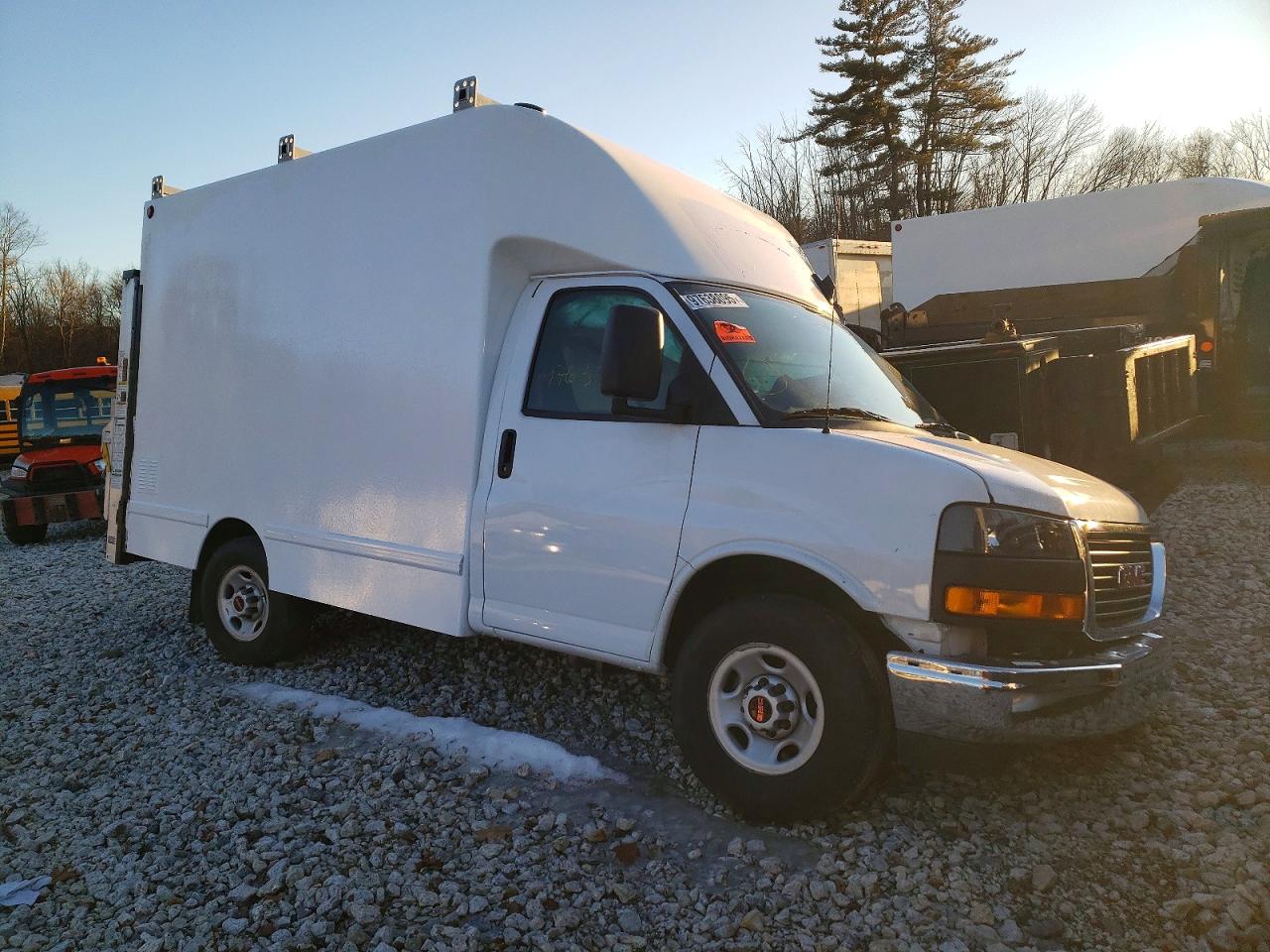 2024 GMC SAVANA DELIVERY TRUCK photo 7