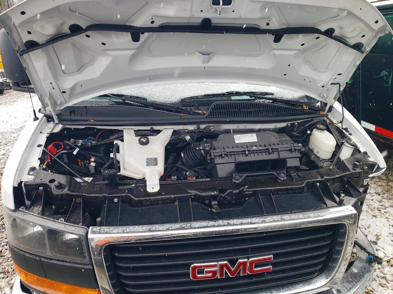 2024 GMC SAVANA DELIVERY TRUCK photo 23