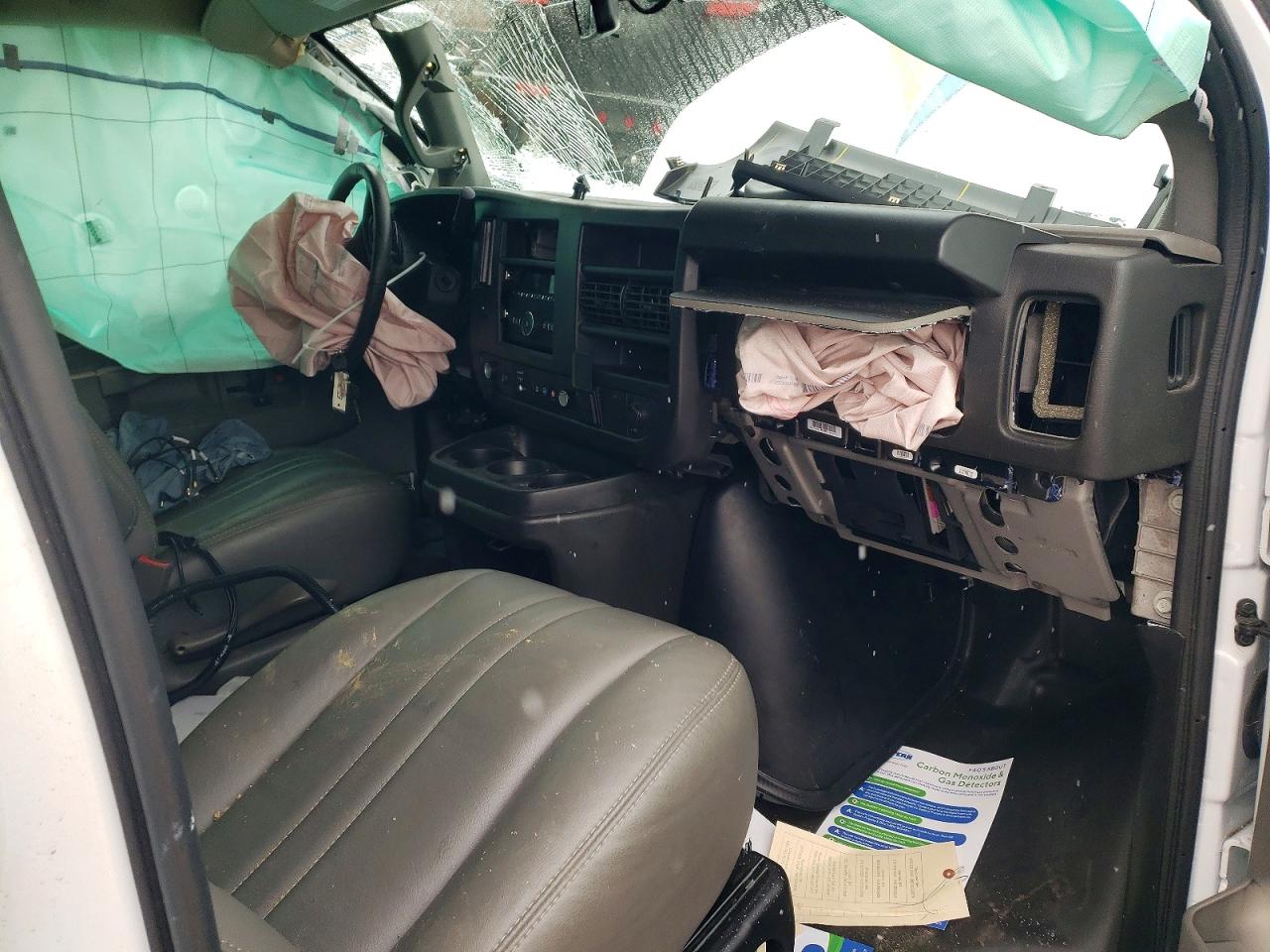 2024 GMC SAVANA DELIVERY TRUCK photo 15