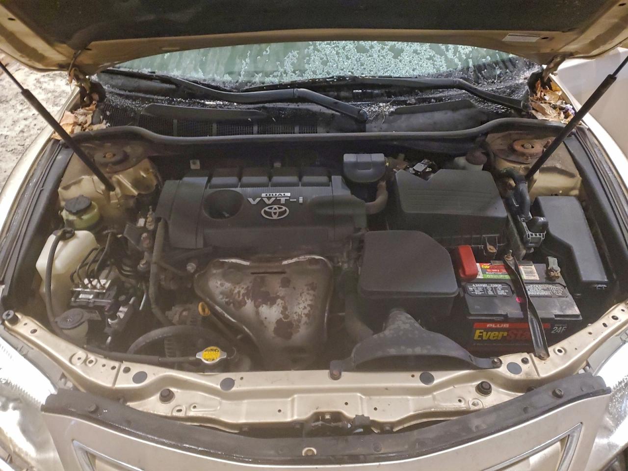 2010 TOYOTA CAMRY BASE photo 11