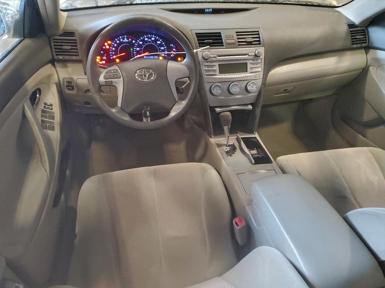 2010 TOYOTA CAMRY BASE photo 8