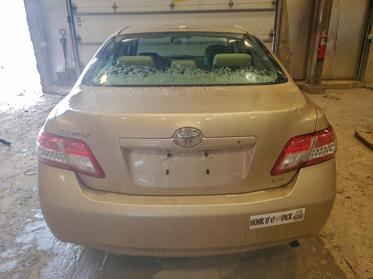 2010 TOYOTA CAMRY BASE photo 6