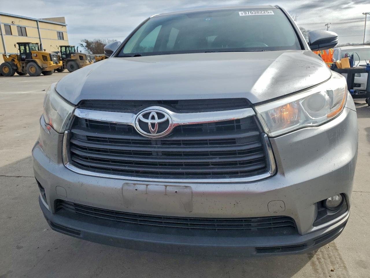 2016 TOYOTA HIGHLANDER LE photo 5