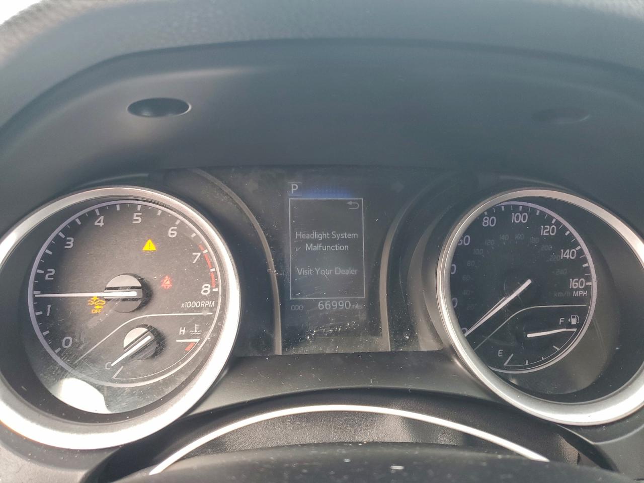 2021 TOYOTA CAMRY LE photo 9