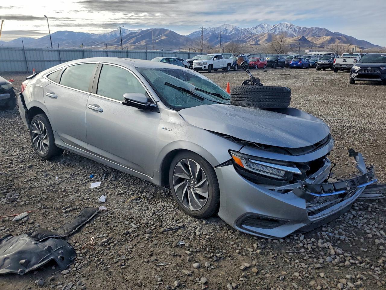 2019 HONDA INSIGHT TOURING photo 4
