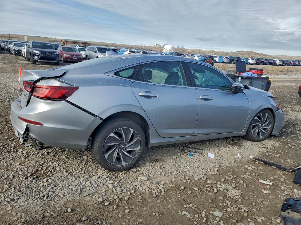 2019 HONDA INSIGHT TOURING photo 3