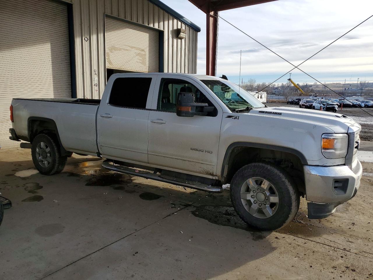 2019 GMC SIERRA K3500 SLE photo 4