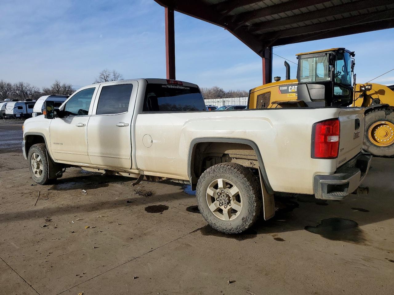 2019 GMC SIERRA K3500 SLE photo 2
