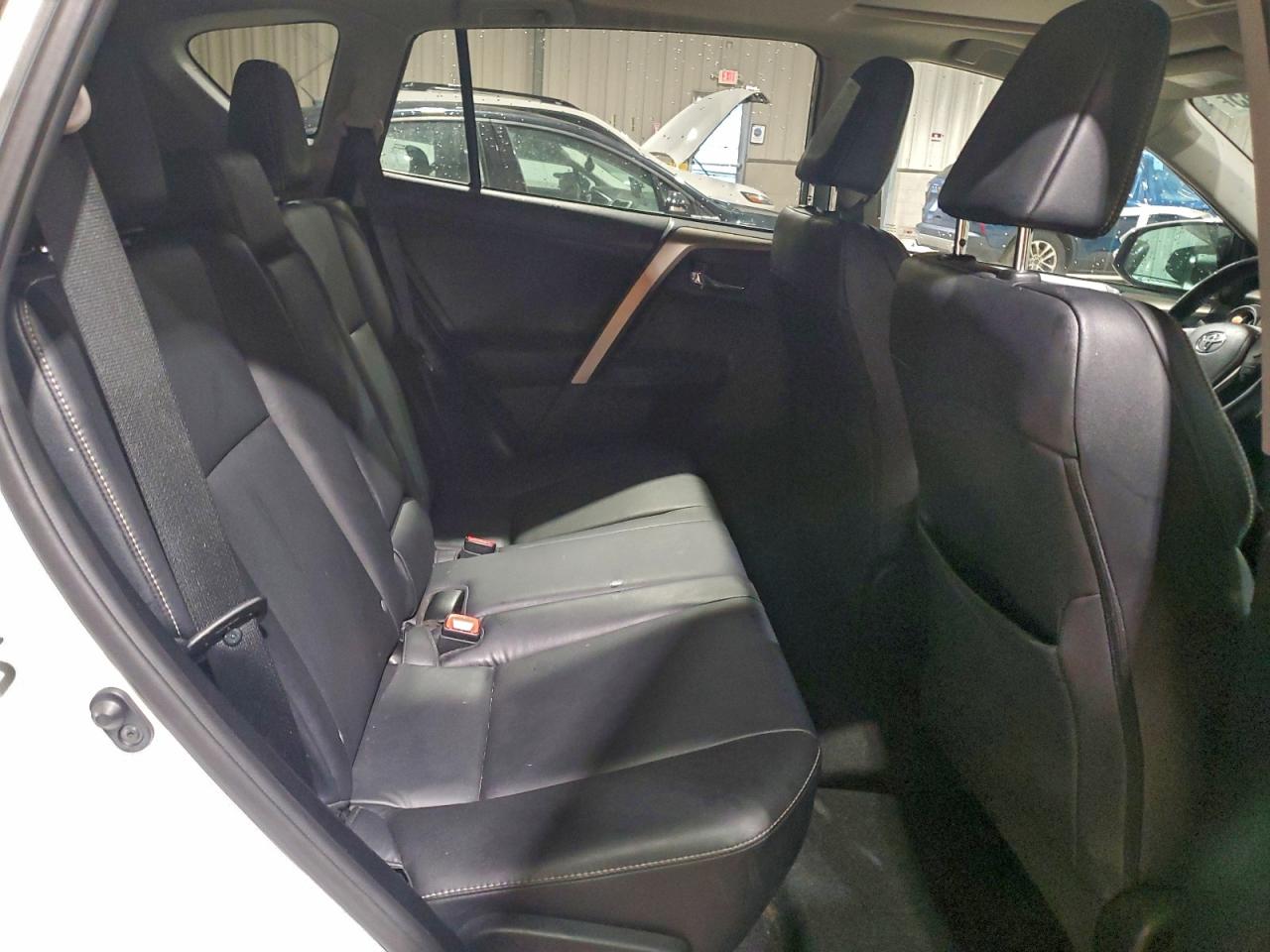 2015 TOYOTA RAV4 LIMITED photo 11