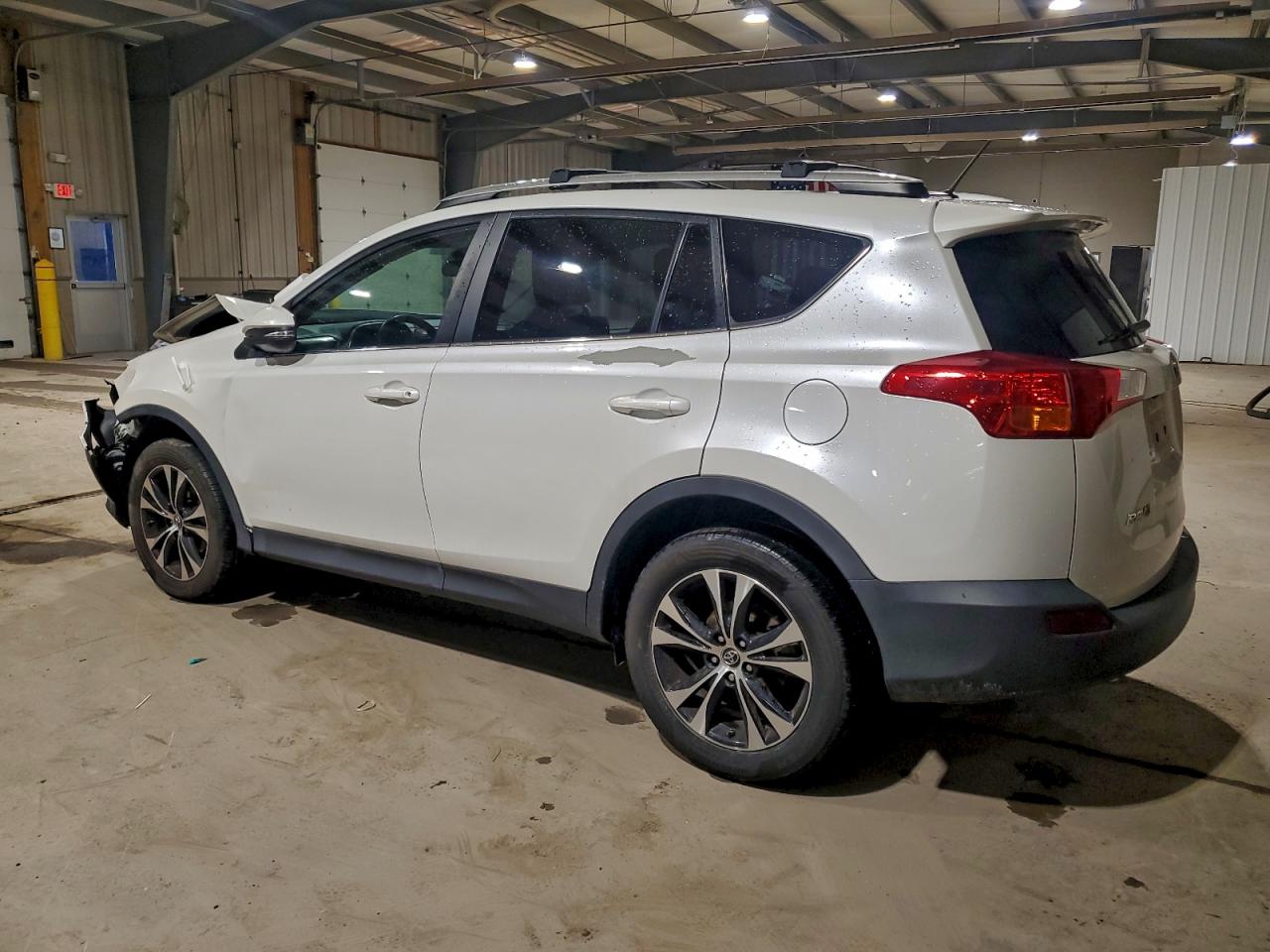 2015 TOYOTA RAV4 LIMITED photo 2