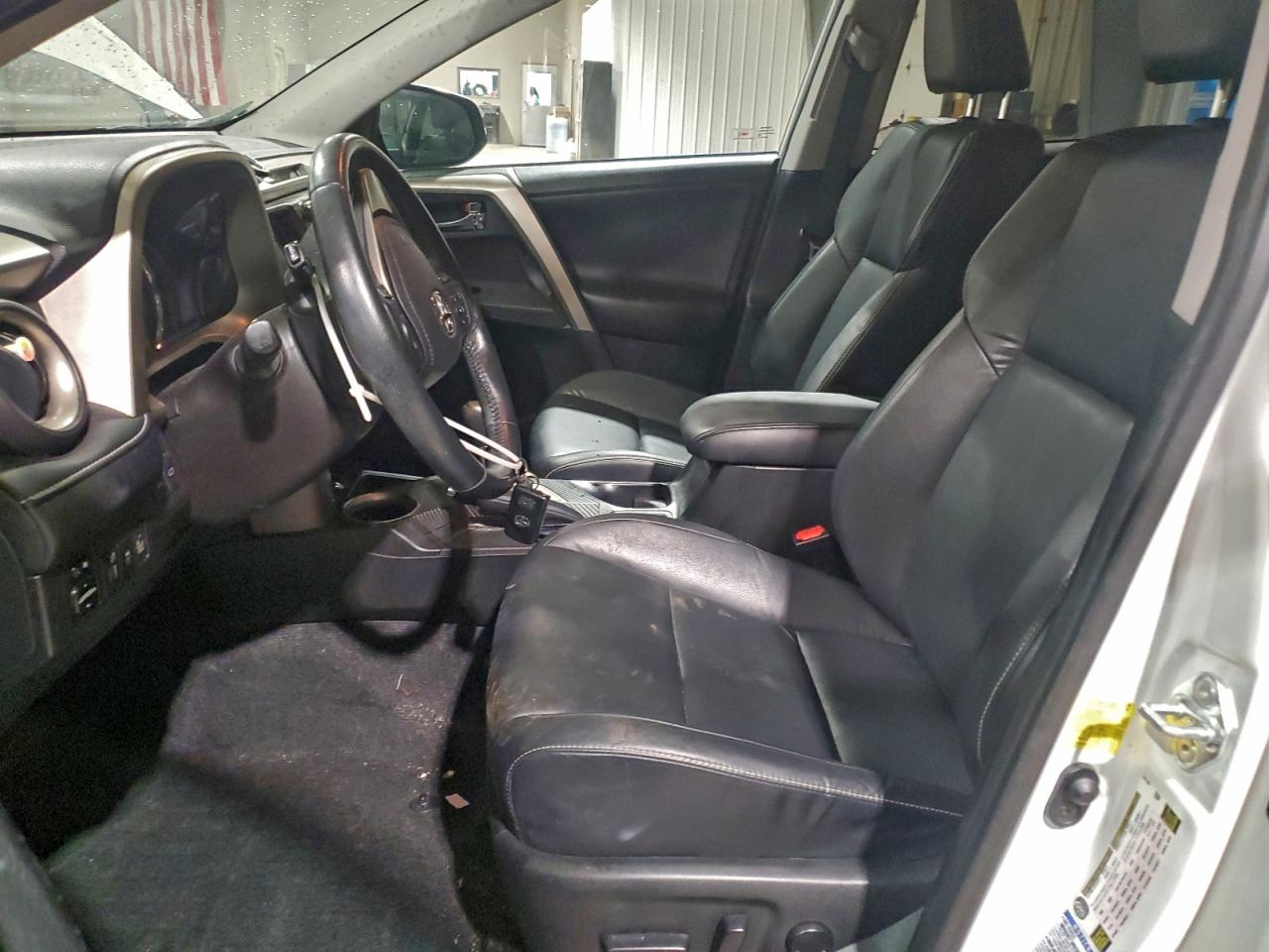 2015 TOYOTA RAV4 LIMITED photo 7