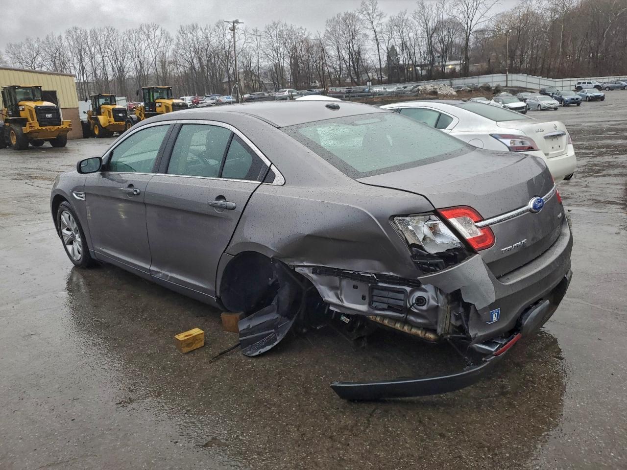 2012 FORD TAURUS SEL photo 2