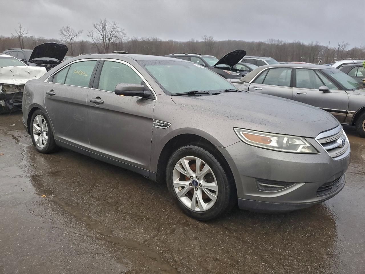 2012 FORD TAURUS SEL photo 4