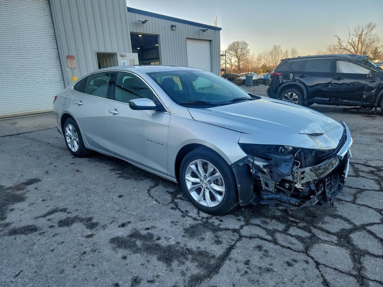 2021 CHEVROLET MALIBU LT photo 4