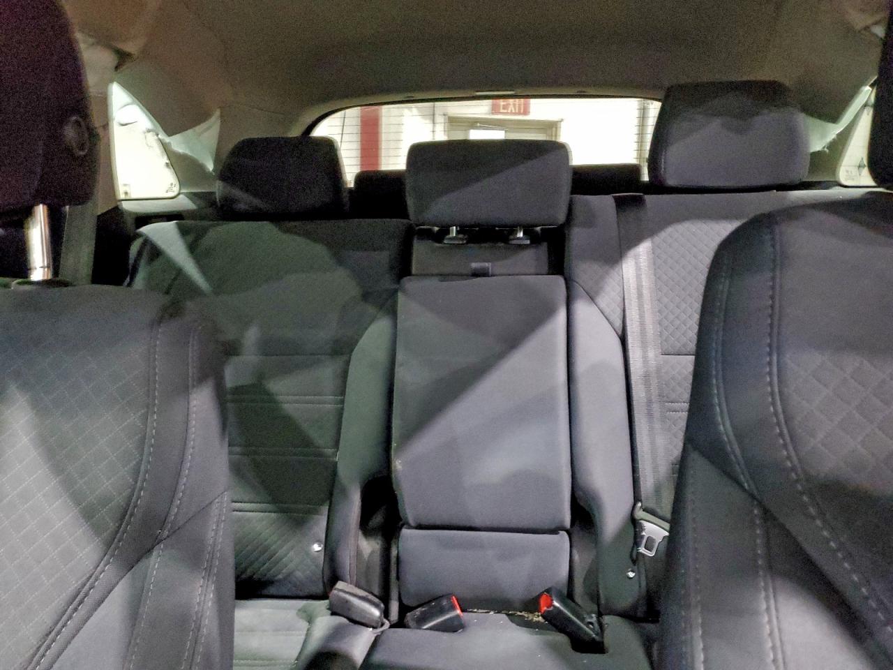 2017 KIA SORENTO LX photo 10