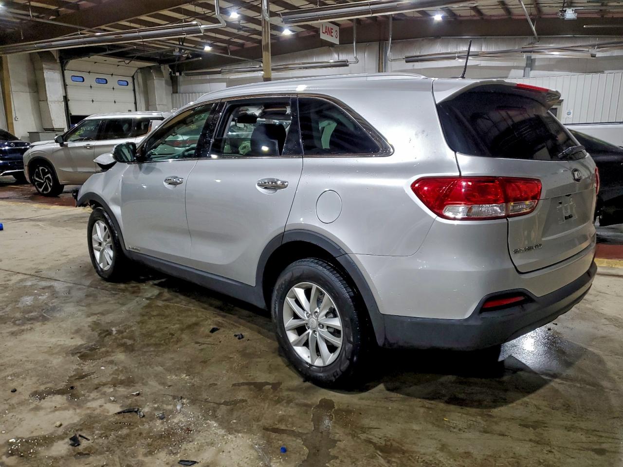 2017 KIA SORENTO LX photo 2