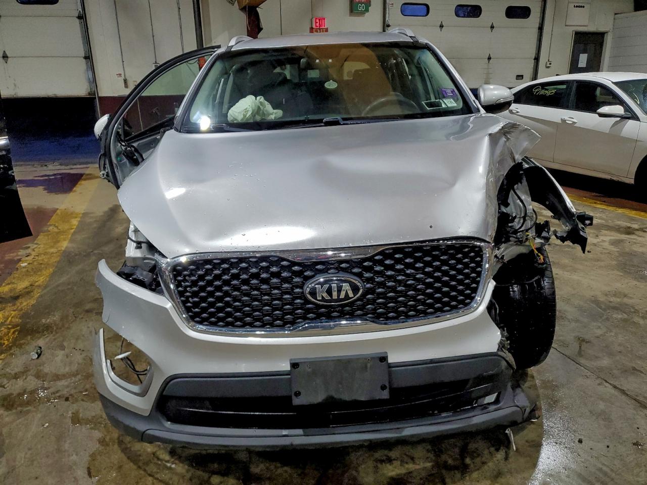 2017 KIA SORENTO LX photo 5