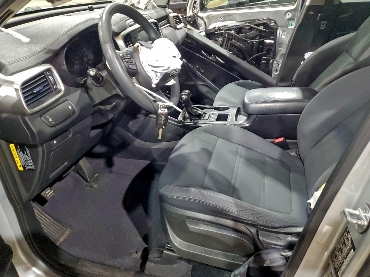 2017 KIA SORENTO LX photo 7