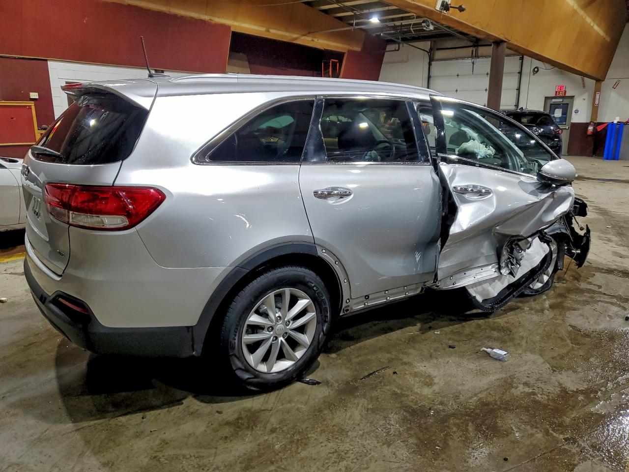 2017 KIA SORENTO LX photo 3
