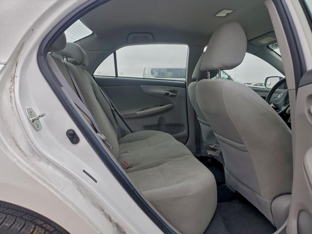 2010 TOYOTA COROLLA BASE photo 10
