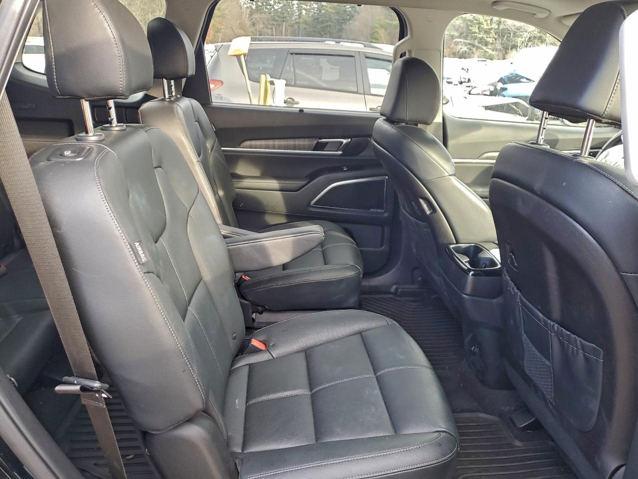 2025 KIA TELLURIDE SX photo 11