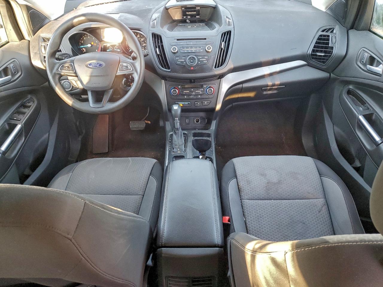 2017 FORD ESCAPE SE photo 8