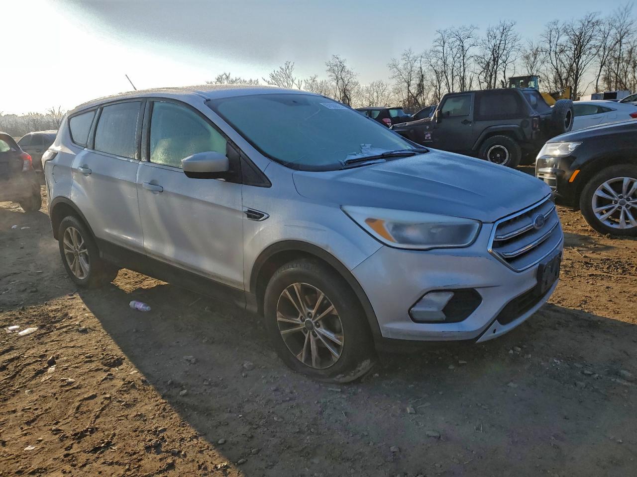 2017 FORD ESCAPE SE photo 4