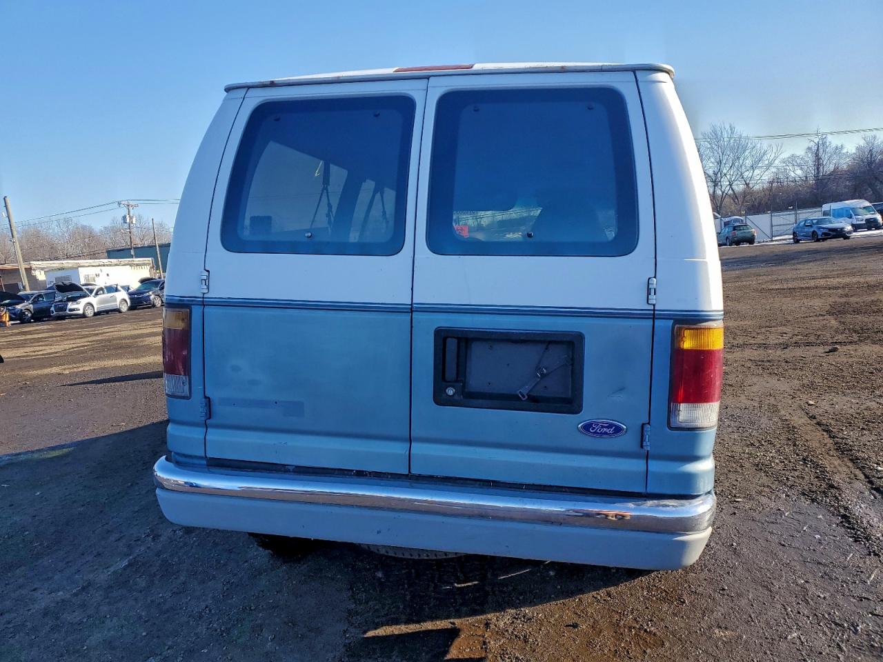 1992 FORD ECONOLINE E150 photo 6