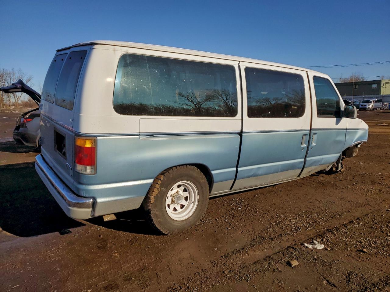 1992 FORD ECONOLINE E150 photo 3