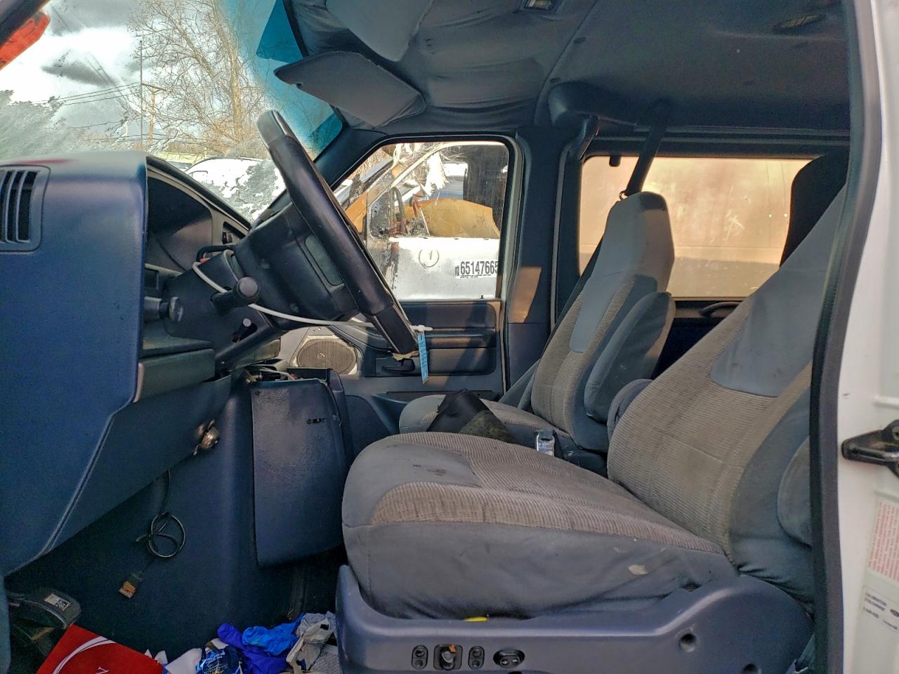 1992 FORD ECONOLINE E150 photo 7