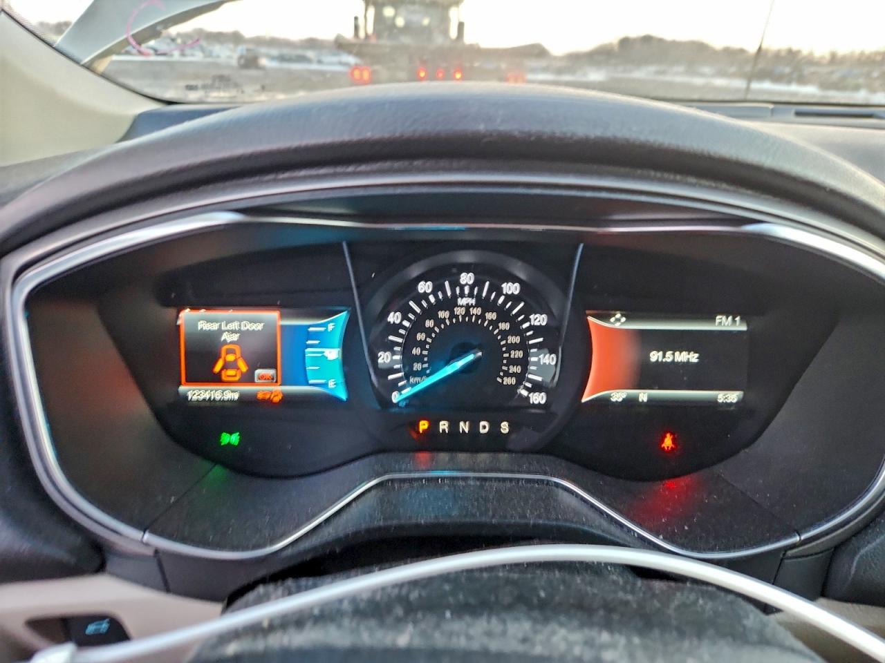 2017 FORD FUSION SE photo 9