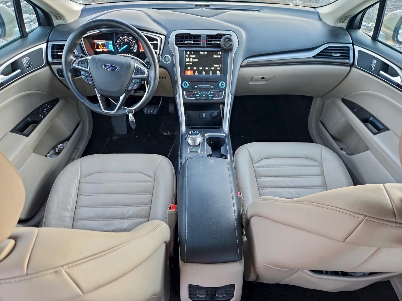 2017 FORD FUSION SE photo 8